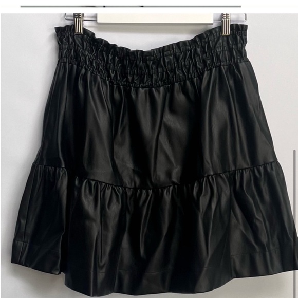 NWT Anthropologie The Somerset Mini Skirt;
Faux Leather Edition in Black - Picture 7 of 12